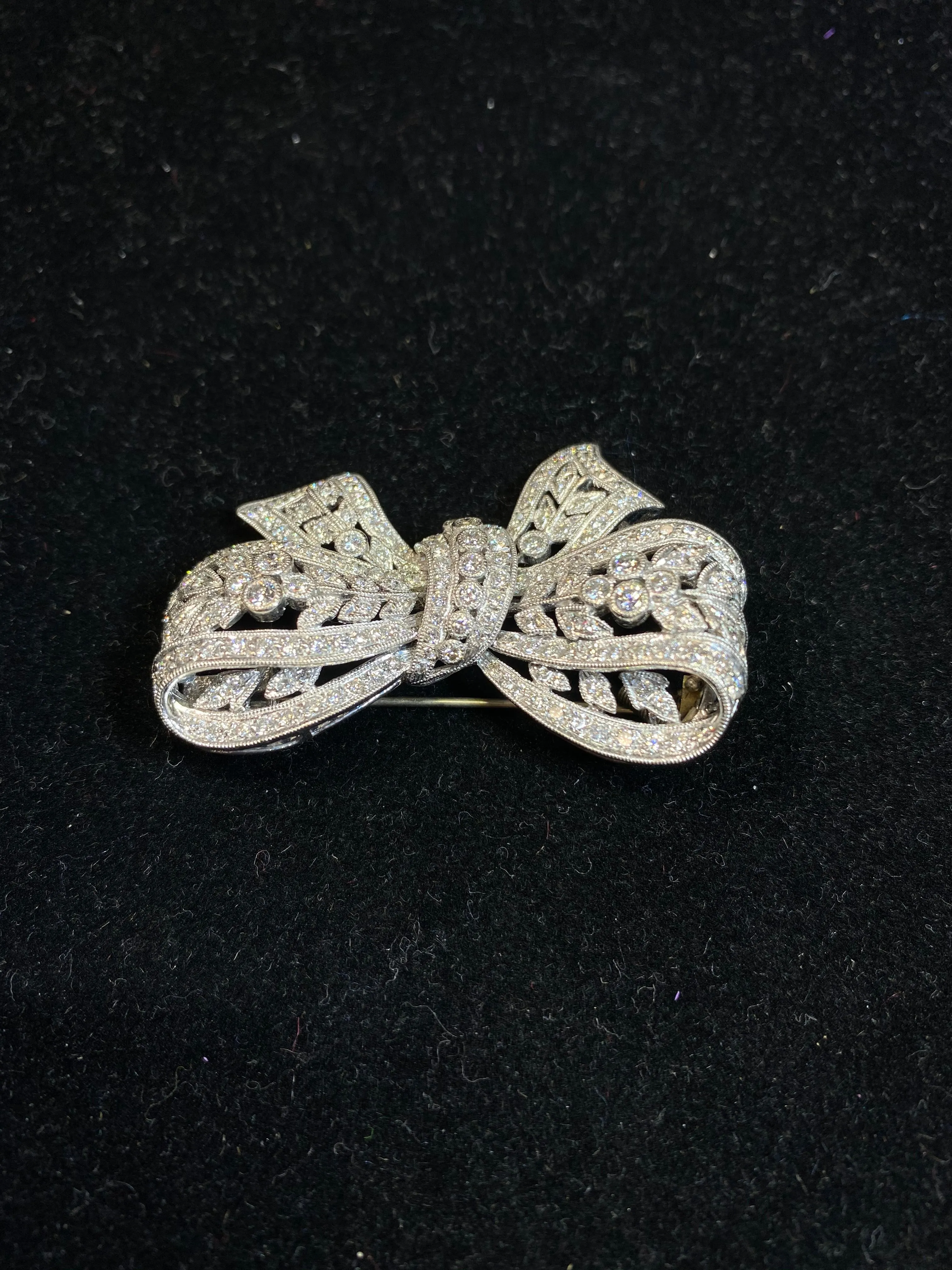Art Deco Intricate Design 18KWG 197 Diamonds Ribbon Brooch/Pin w $25K Value!!}