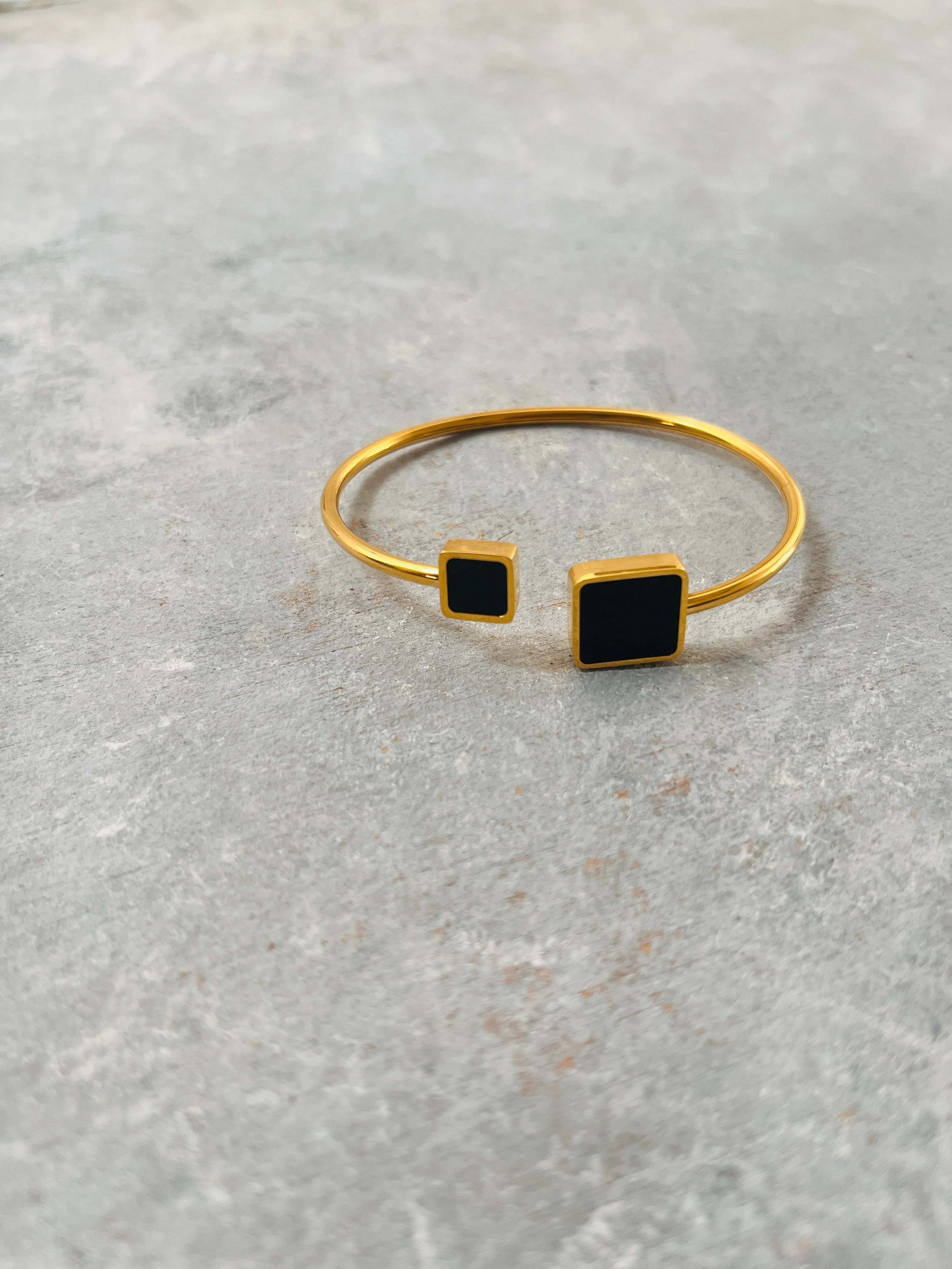 Black enamel Square Gold bracelet