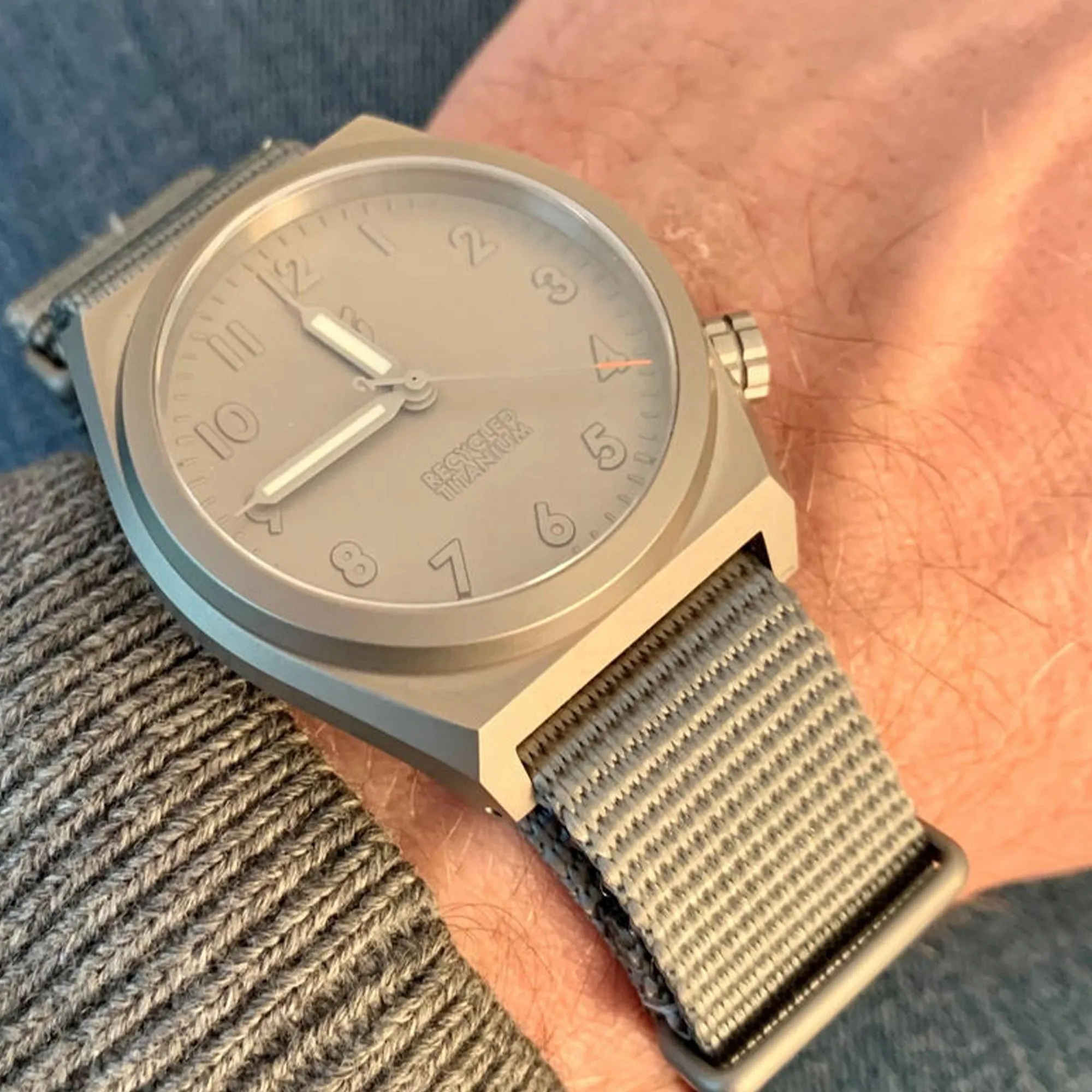 BOLDR - Venture Earth Recycled Titanium