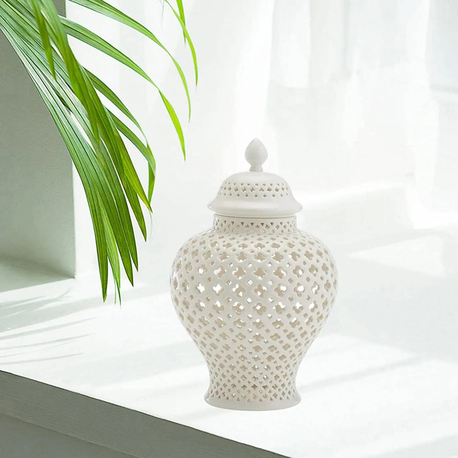 Ceramic Ginger Jar with Lid Decorative Flower Vase Display Jars White
