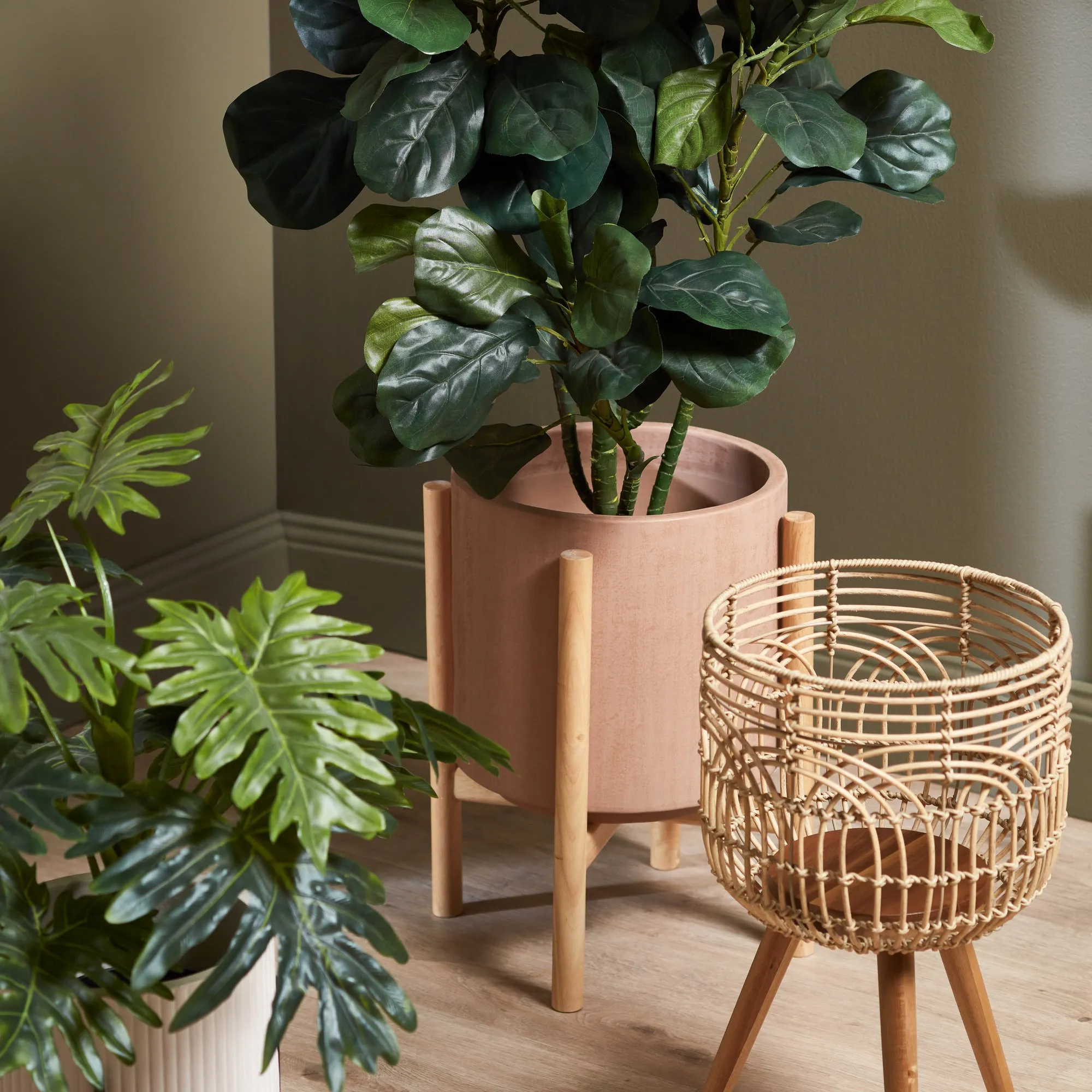 Coda Plant Pot on Stand