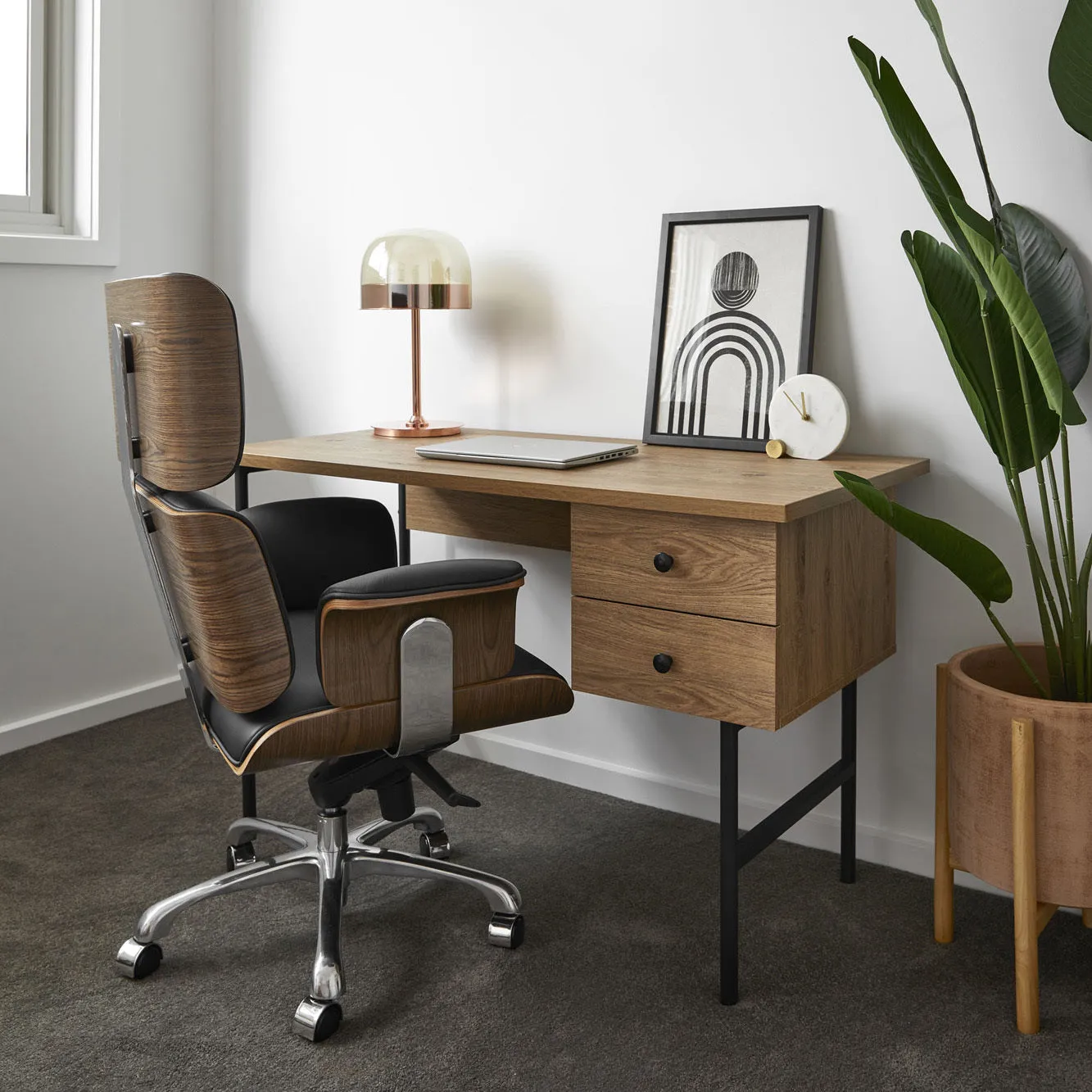 Coda Plant Pot on Stand