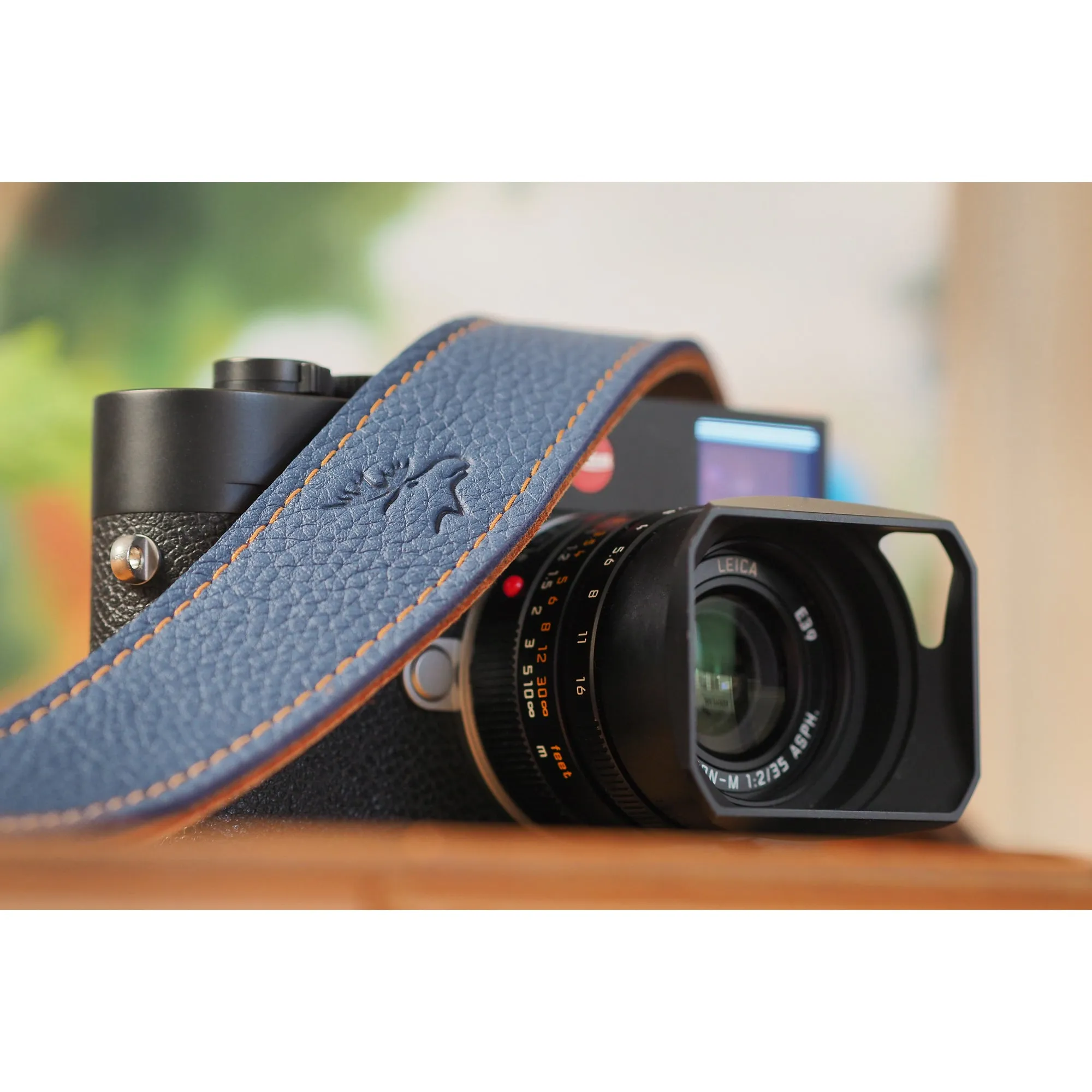 EDDYCAM Elk Leather Vintage Neck Strap, 35mm Wide, Sky/Natural with Natural Stitching