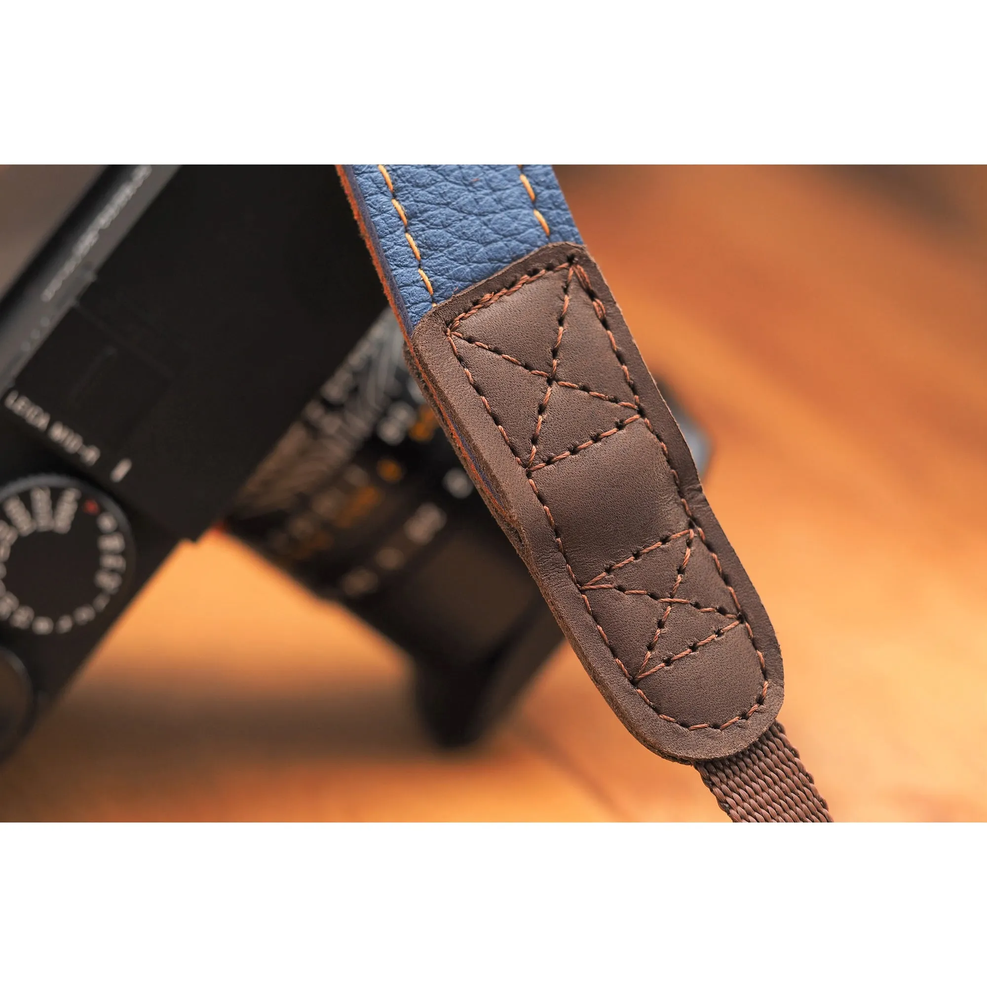 EDDYCAM Elk Leather Vintage Neck Strap, 35mm Wide, Sky/Natural with Natural Stitching