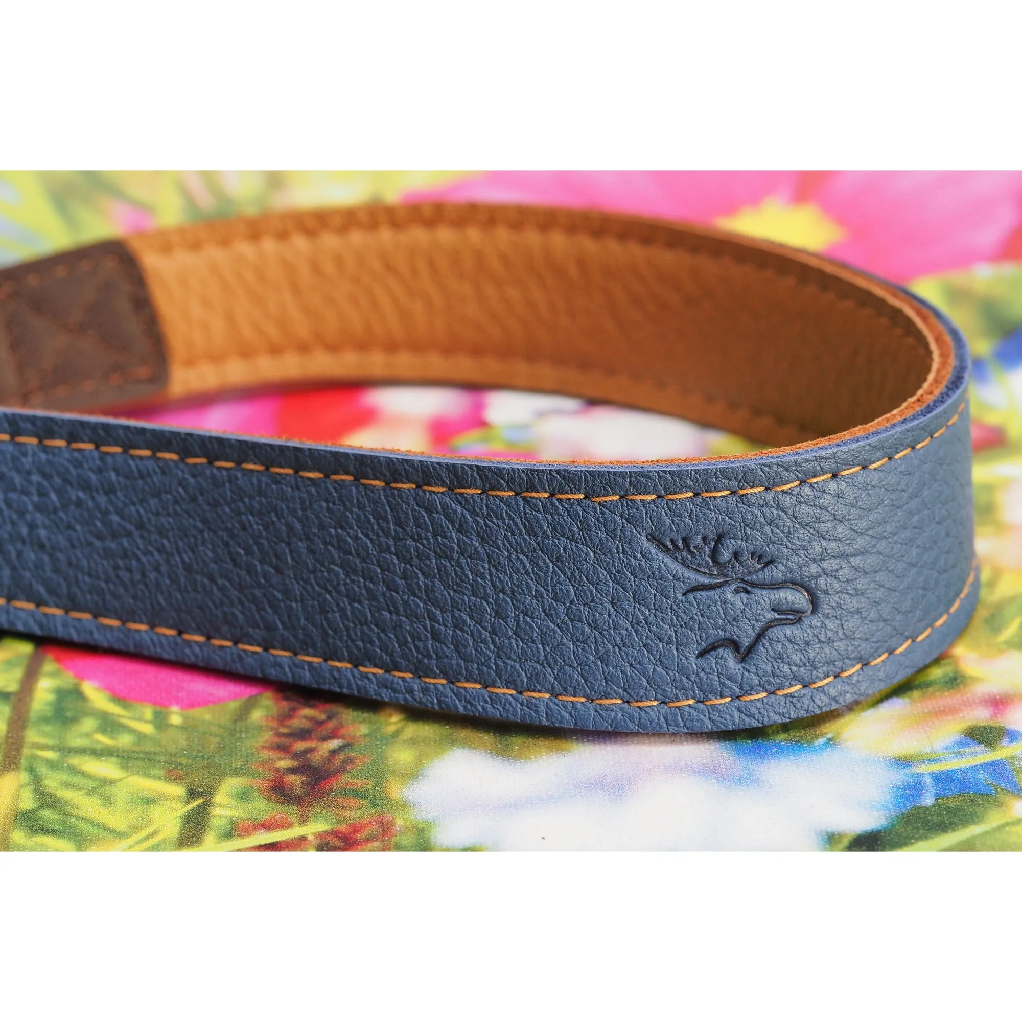 EDDYCAM Elk Leather Vintage Neck Strap, 35mm Wide, Sky/Natural with Natural Stitching