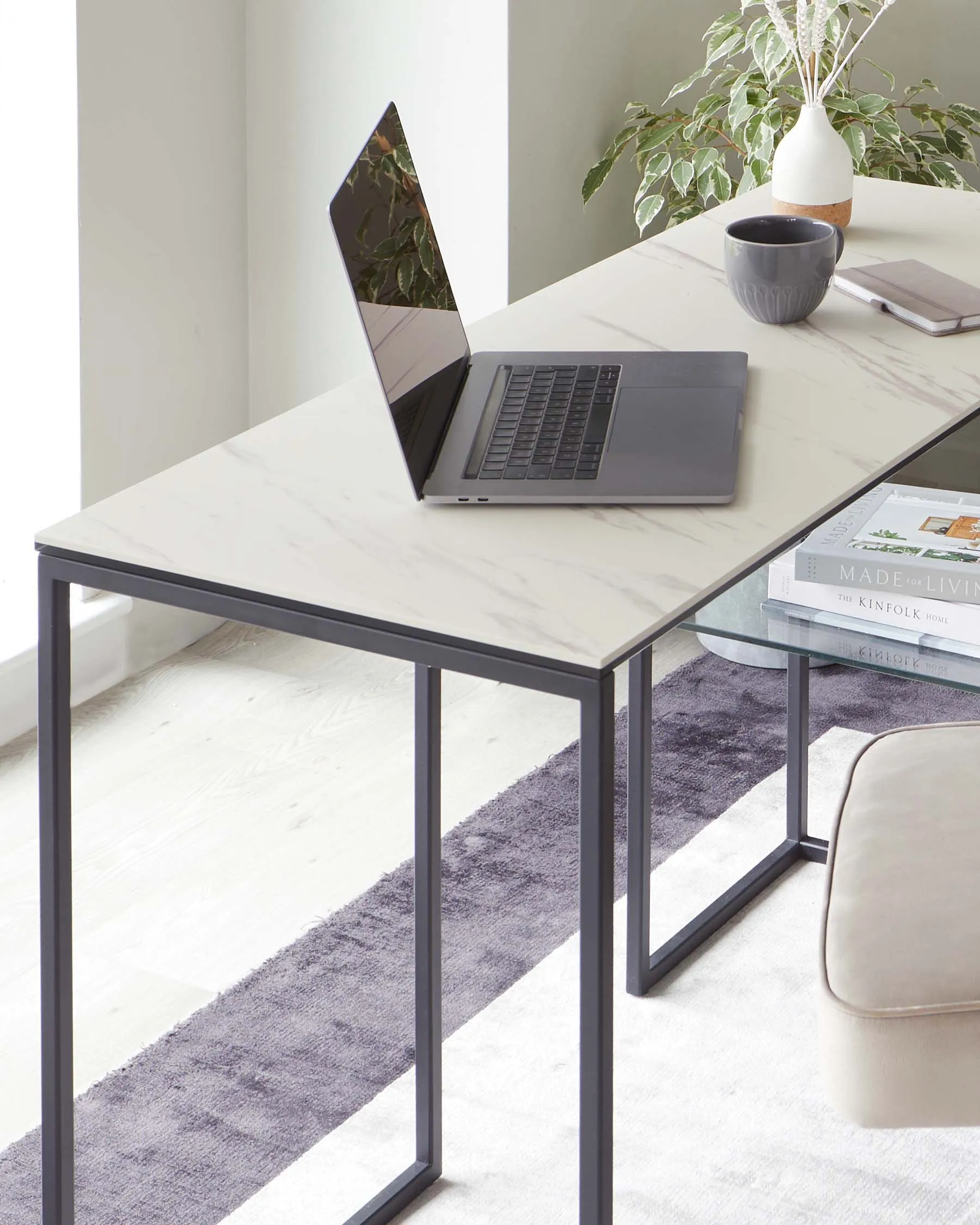 Georgia White Marbled Ceramic Desk
