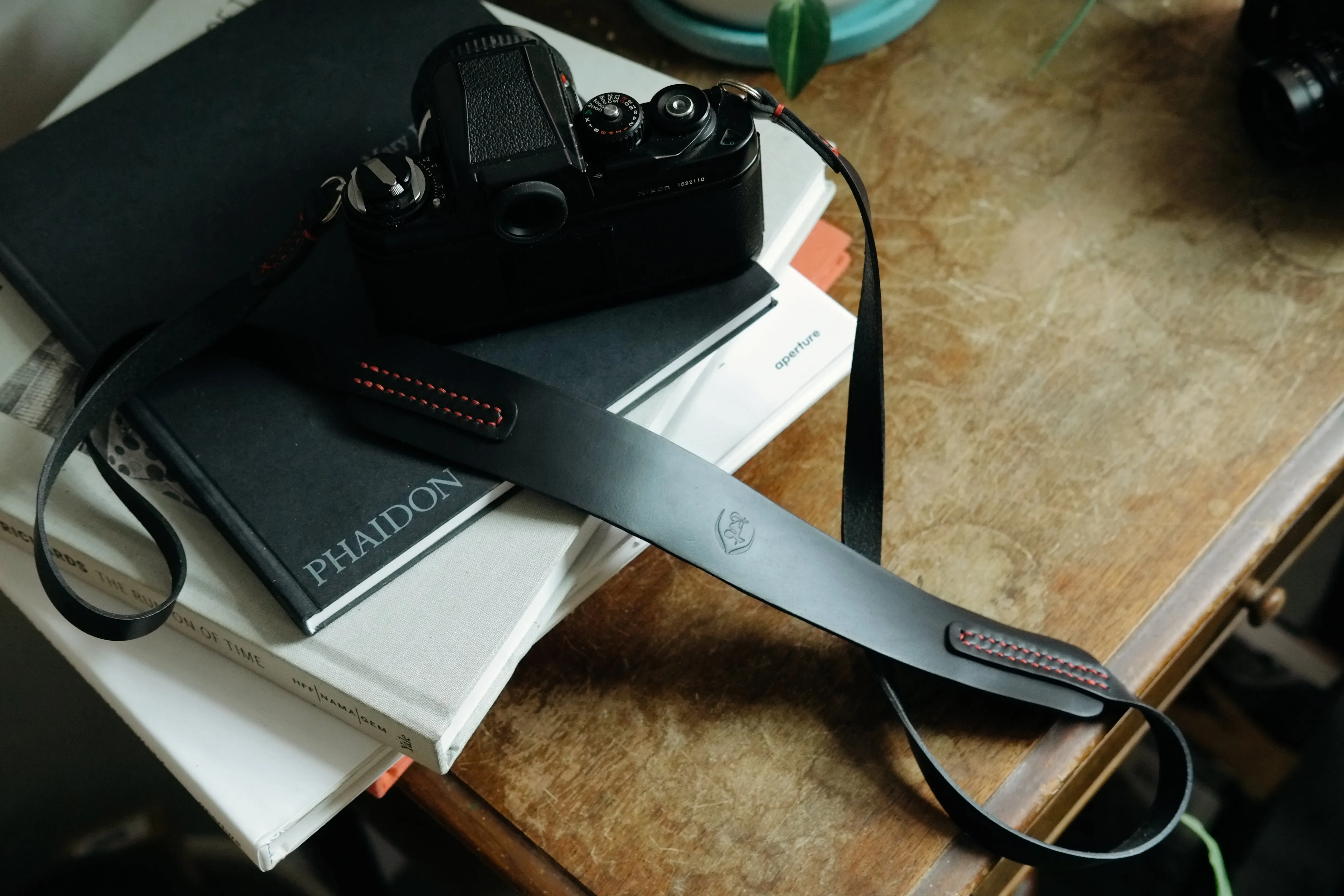 L E G A C Y classic wide camera strap - Nero