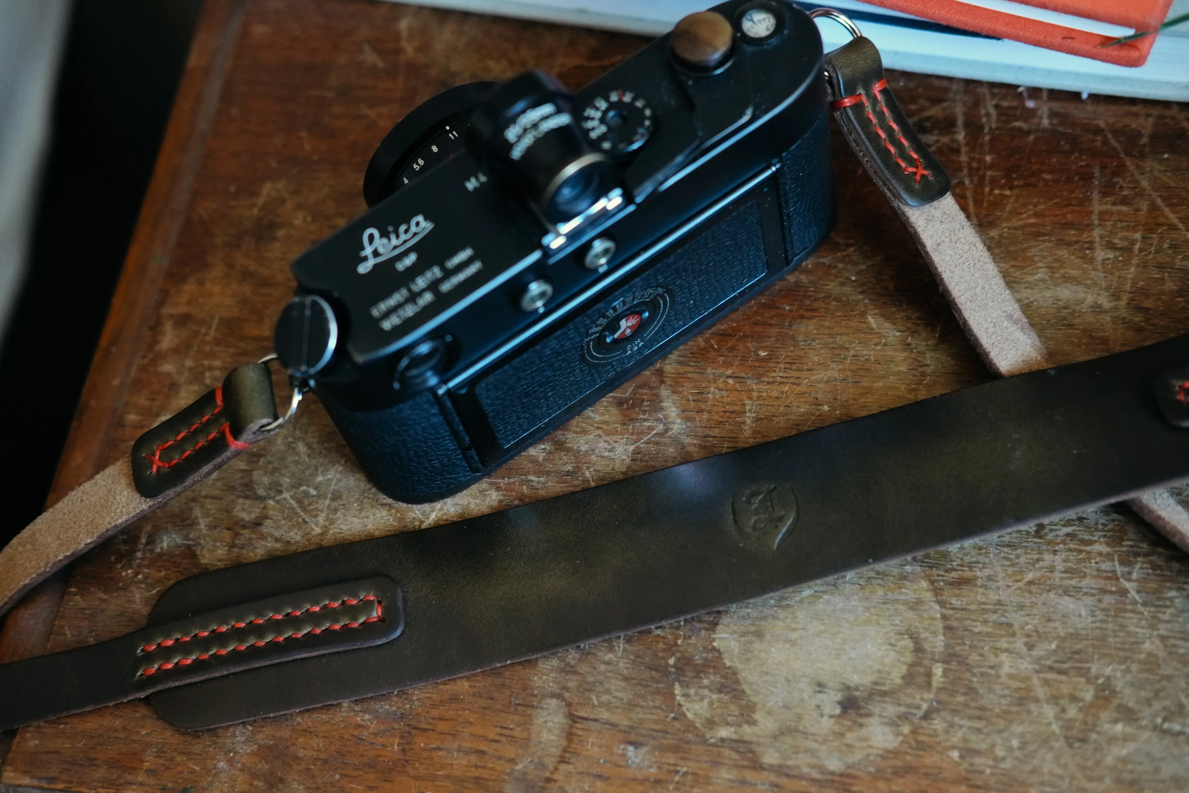 L E G A C Y classic wide camera strap - Nero