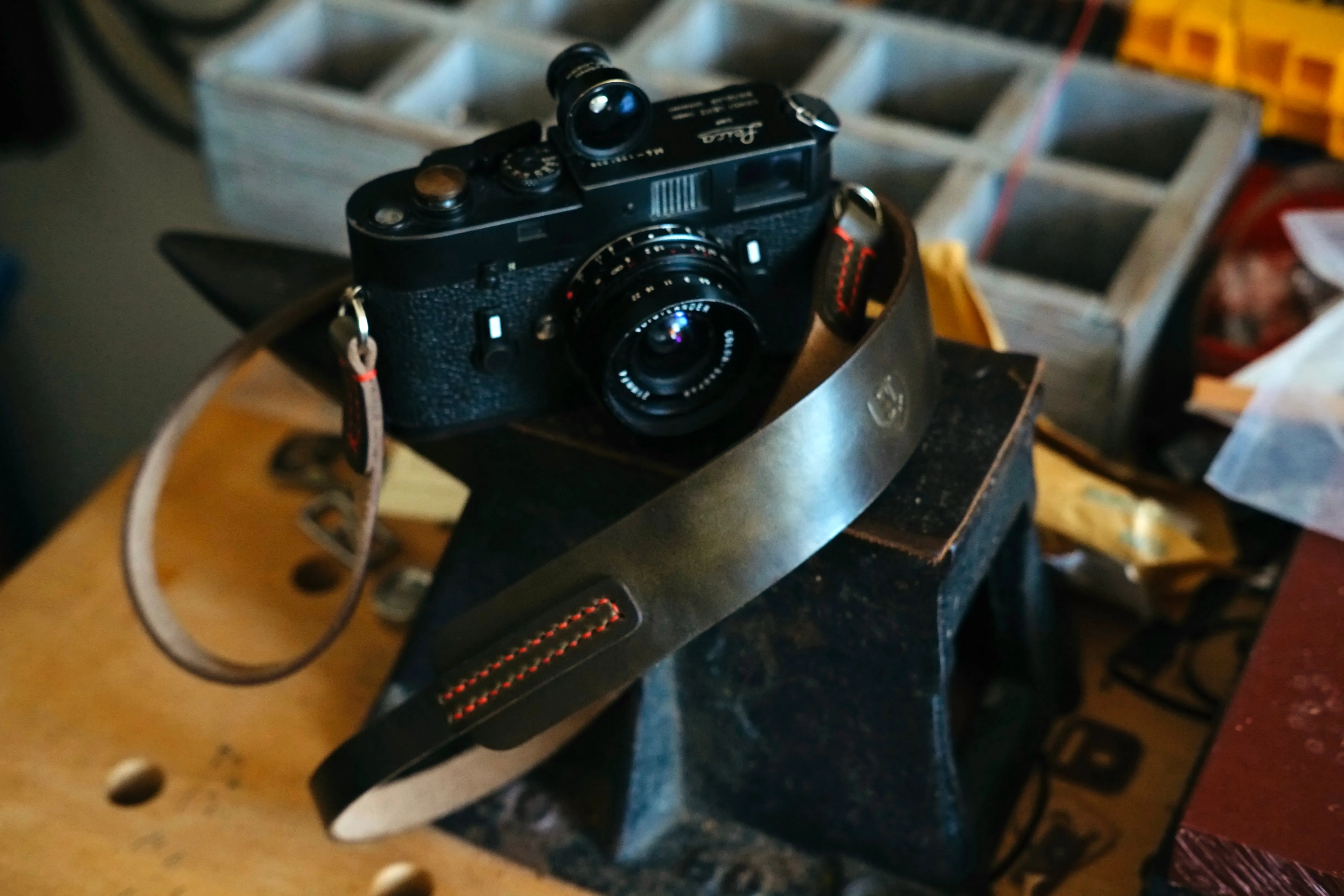L E G A C Y classic wide camera strap - Nero