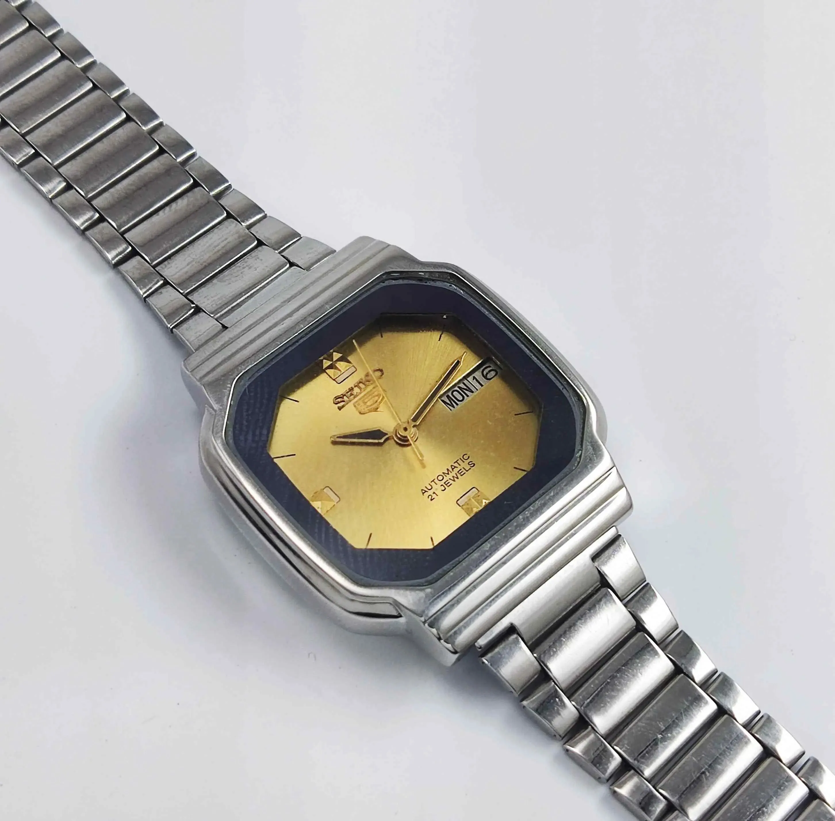 Seiko 5 Automatic 7019A 21 Jewels Golden Dial Men's Watch