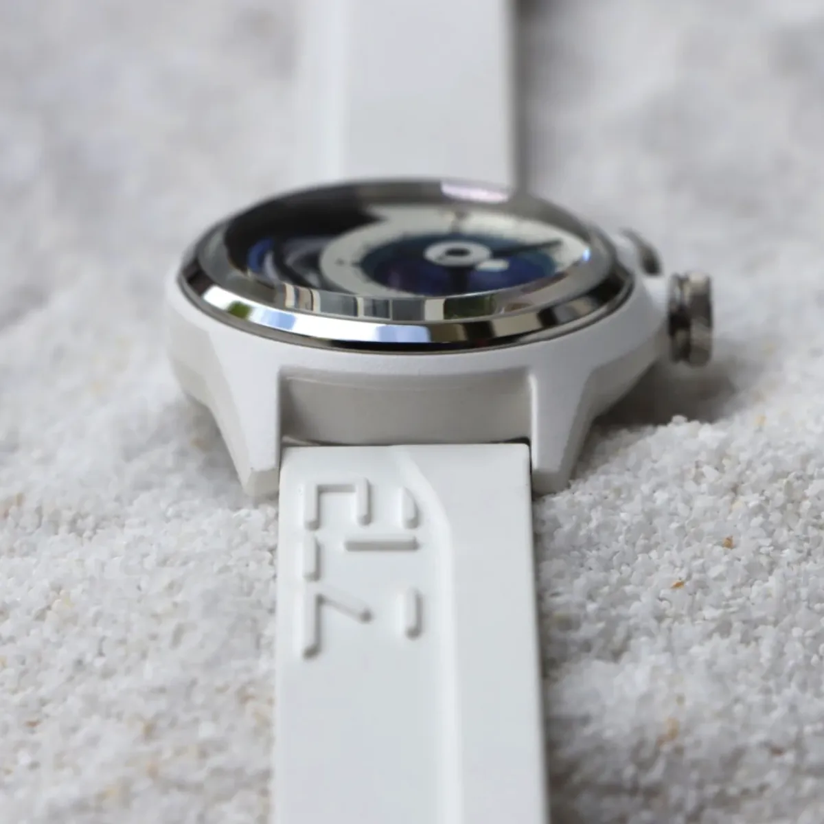 The ELECTRICIANZ Bionic Z 42mm White Rubber
